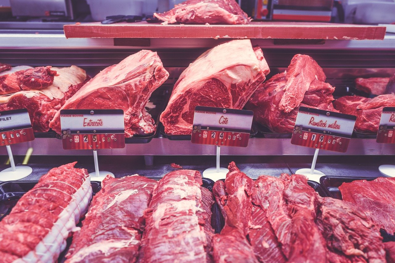 meat, butcher, display-1030729.jpg